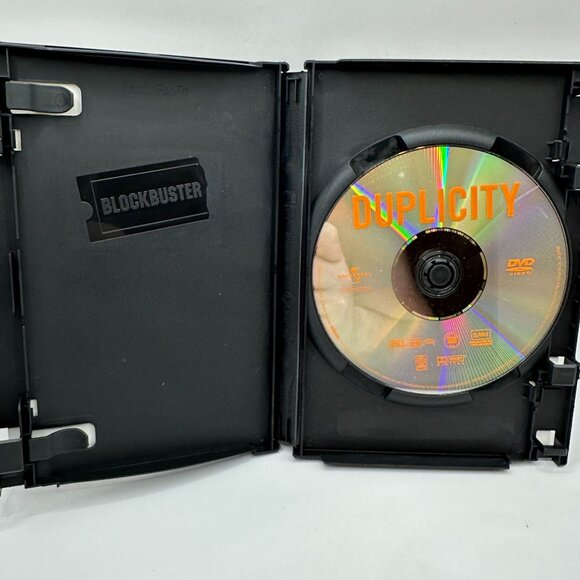Duplicity Julia Roberts Clive Owen Universal Studios DVD PG 13 Spy Drama Romance - Picture 4 of 4